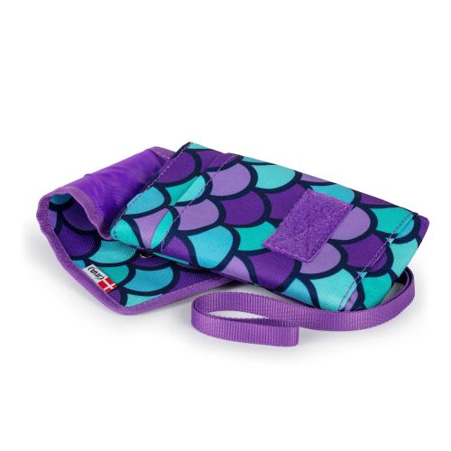 velcro fastener and inner pocket