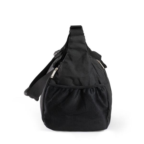 external mesh pocket at one end